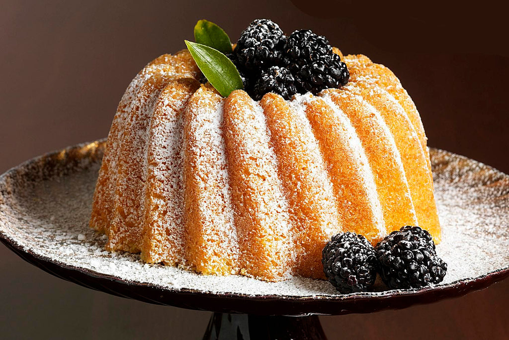 Golden vanilla pound cake